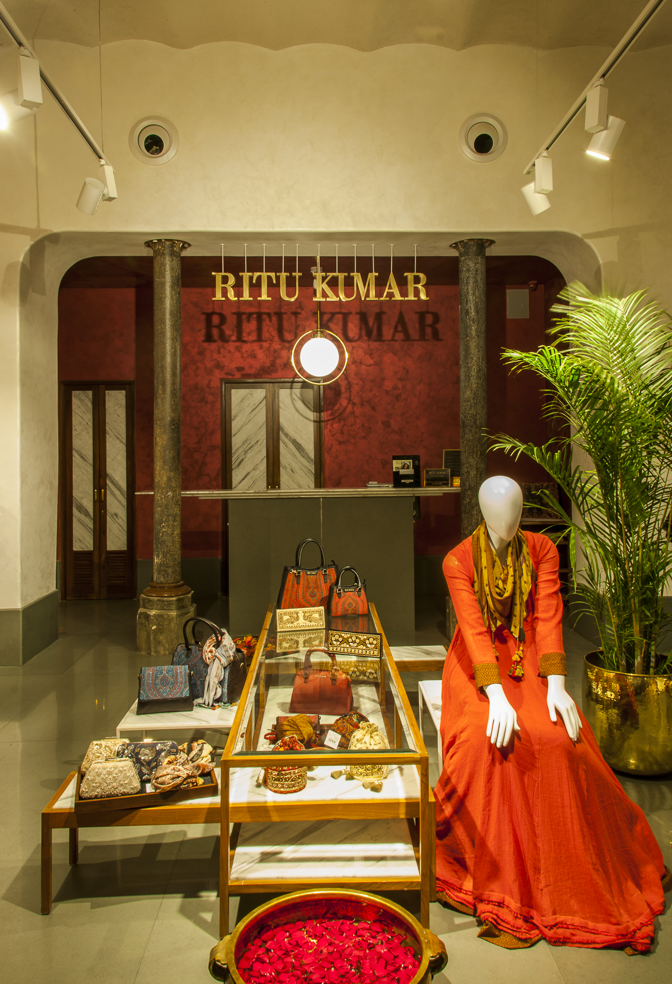 Ritu Kumar Store, Kemps corner — Retail · Restoration + Retrofitting by Studio Pomegranate