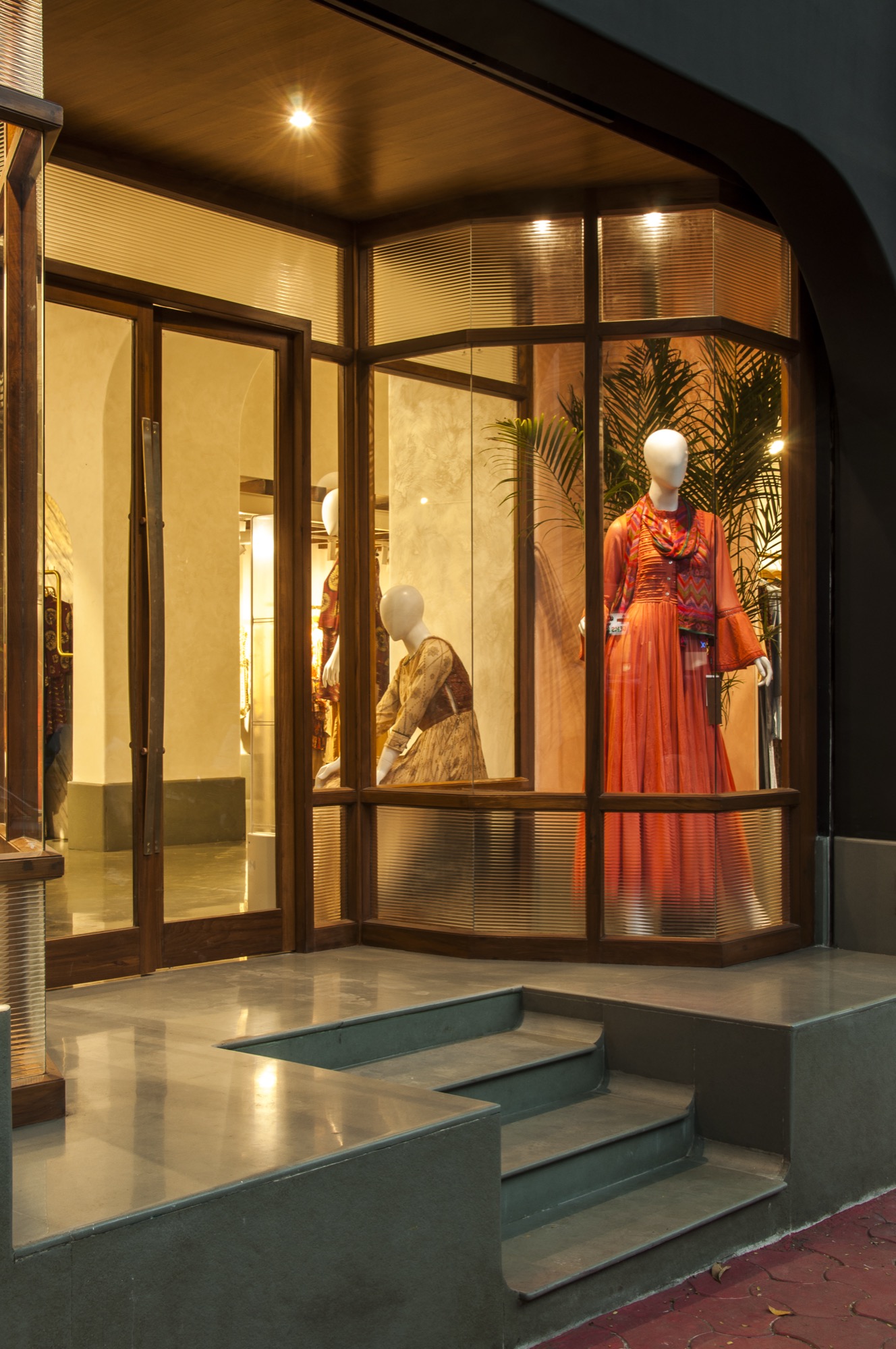 Ritu Kumar Store, Kemps corner — Retail · Restoration + Retrofitting by Studio Pomegranate