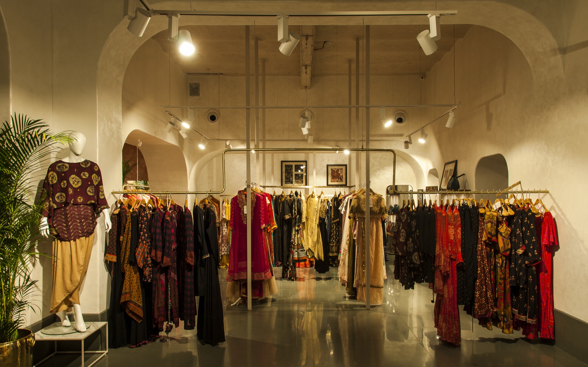 Ritu Kumar Store, Kemps corner — Retail · Restoration + Retrofitting by Studio Pomegranate