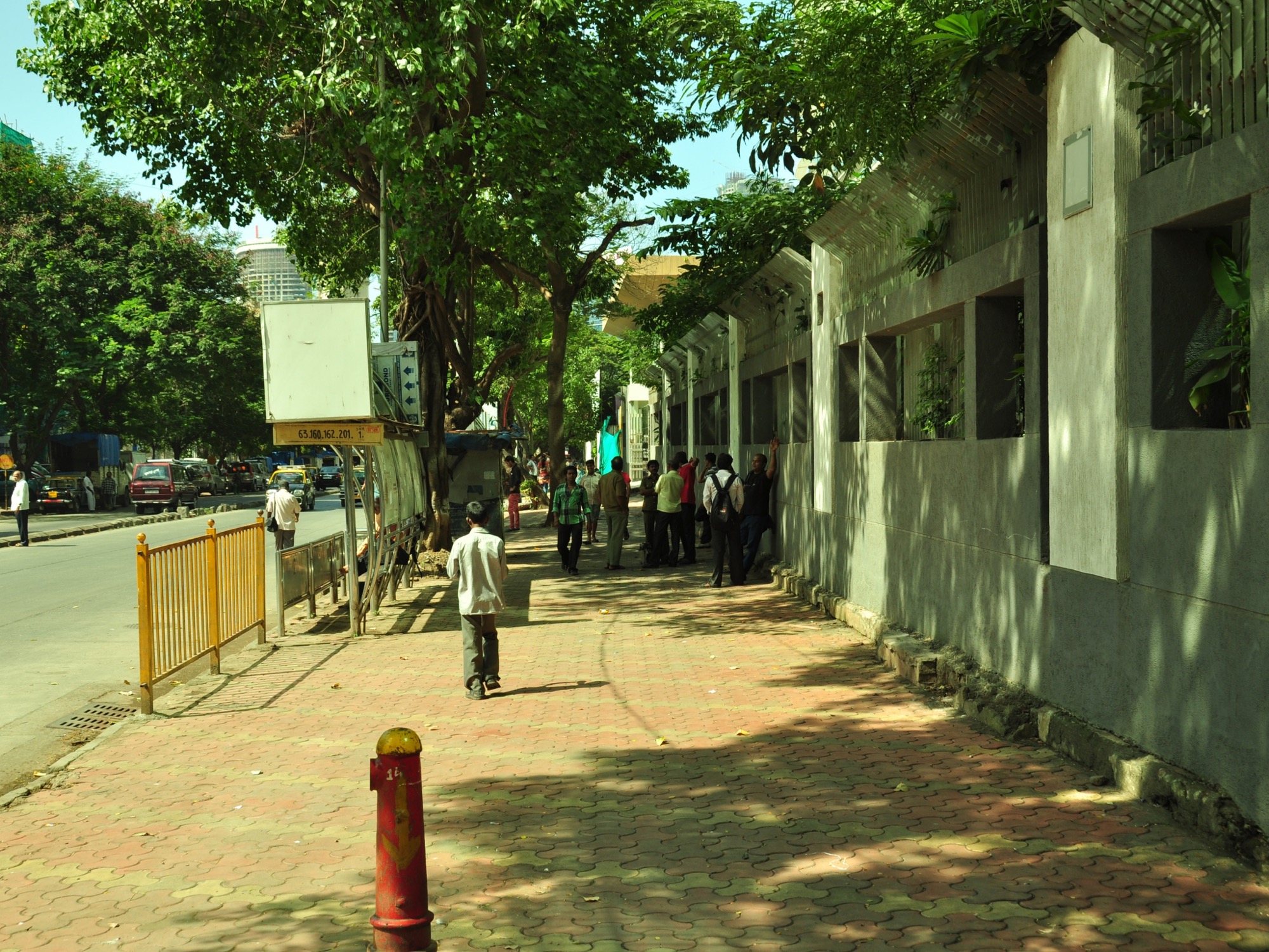 Walking spaces in Dadar — Urban Design by Studio Pomegranate