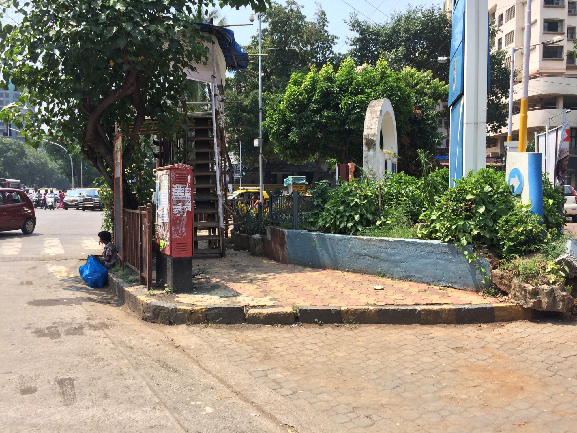 Walking spaces in Dadar — Urban Design by Studio Pomegranate
