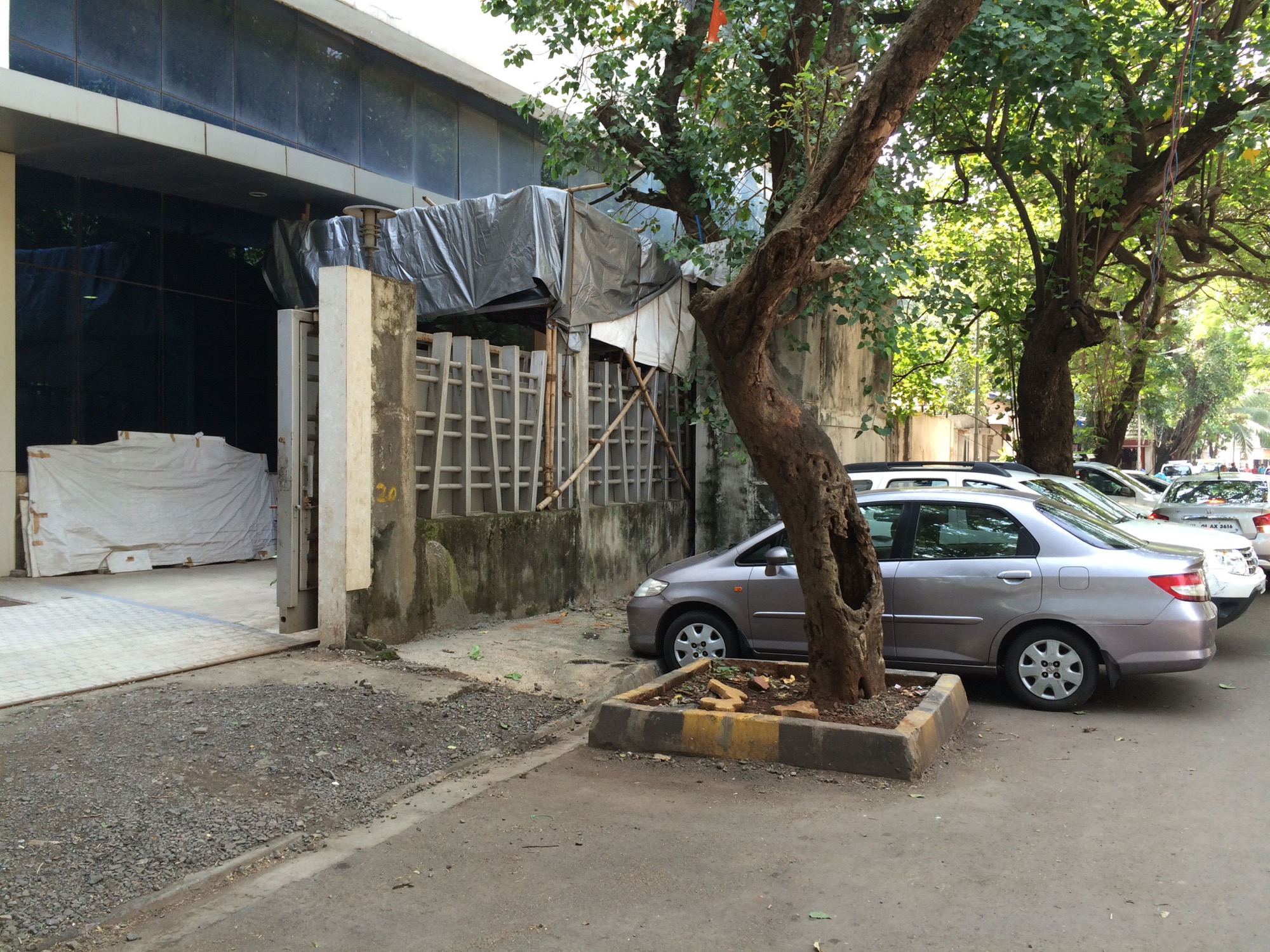 Walking spaces in Dadar — Urban Design by Studio Pomegranate