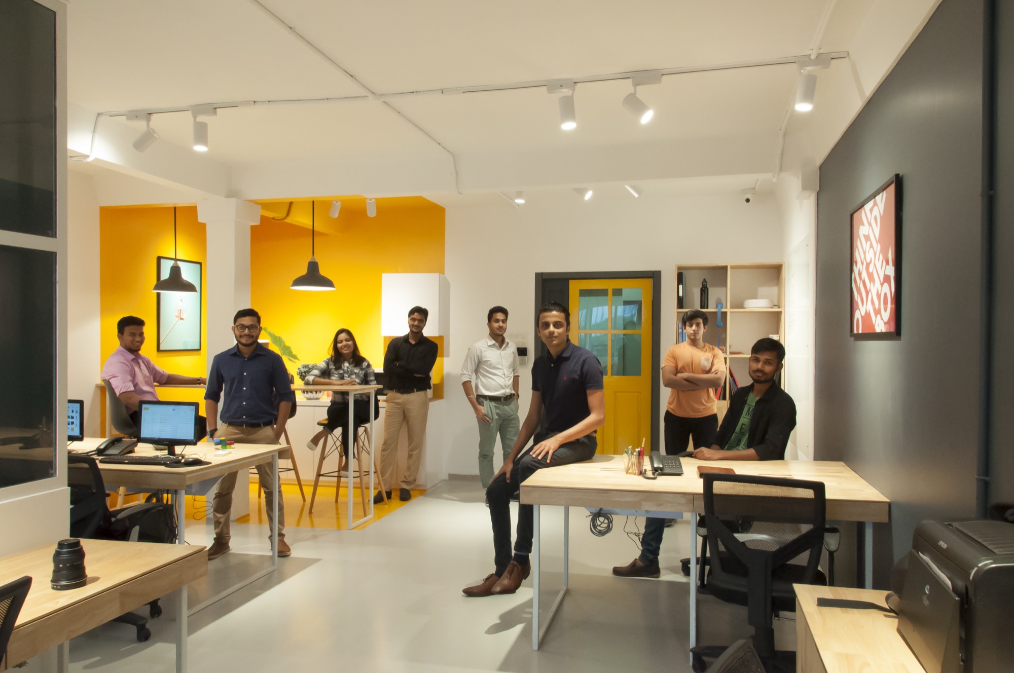 Yellow Advertising, Mumbai — Work spaces by Studio Pomegranate
