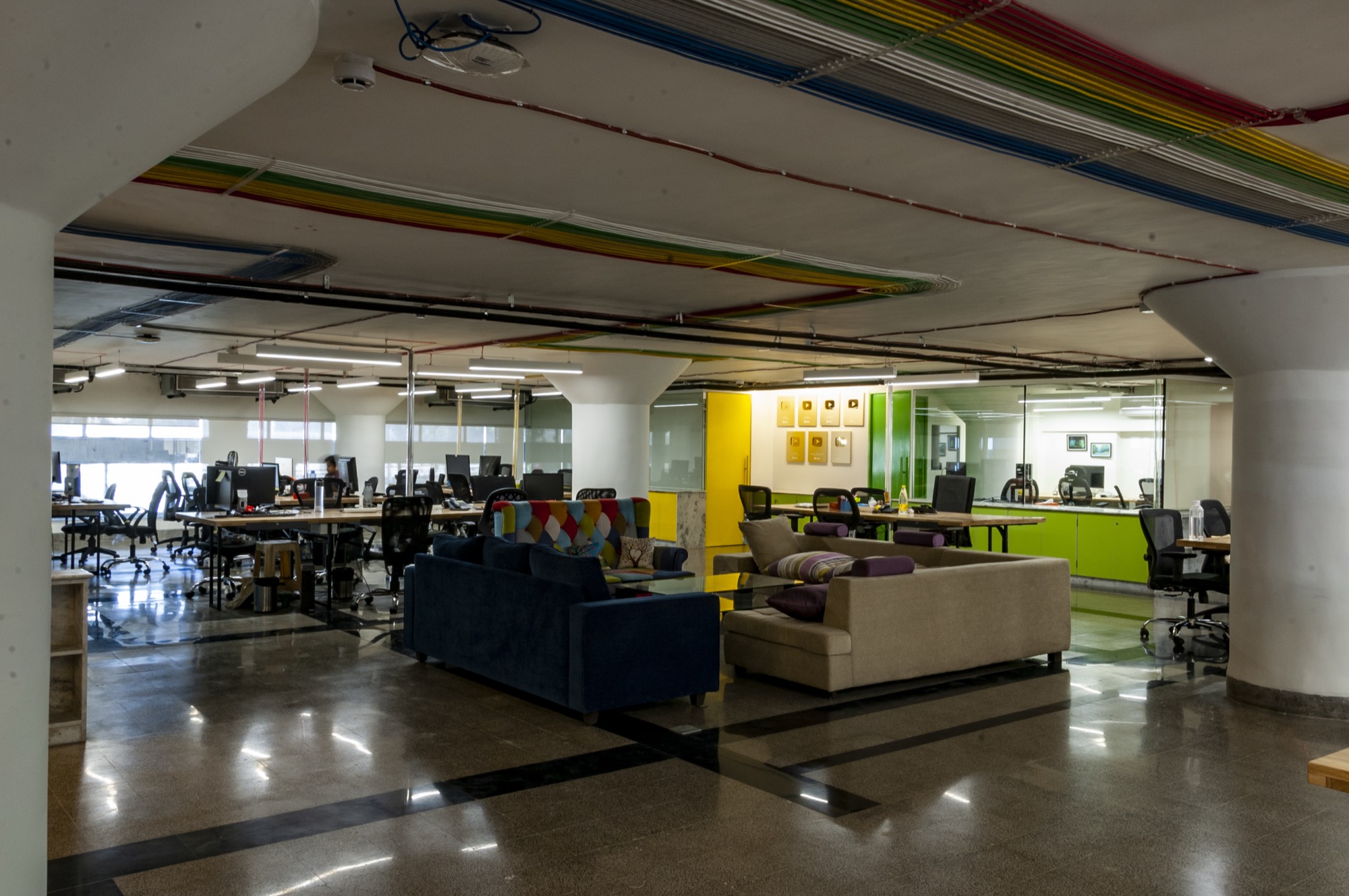 YoBoHo media office, Mumbai — Work spaces by Studio Pomegranate